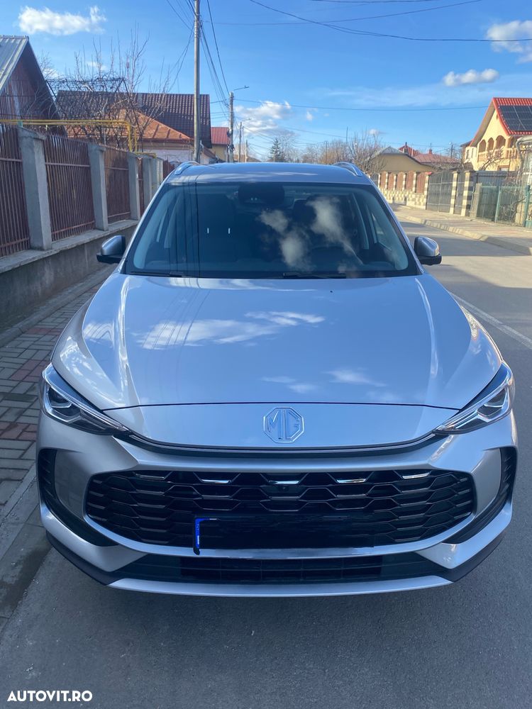 MG ZS HEV 1.5 GSI AT Exclusive - 4