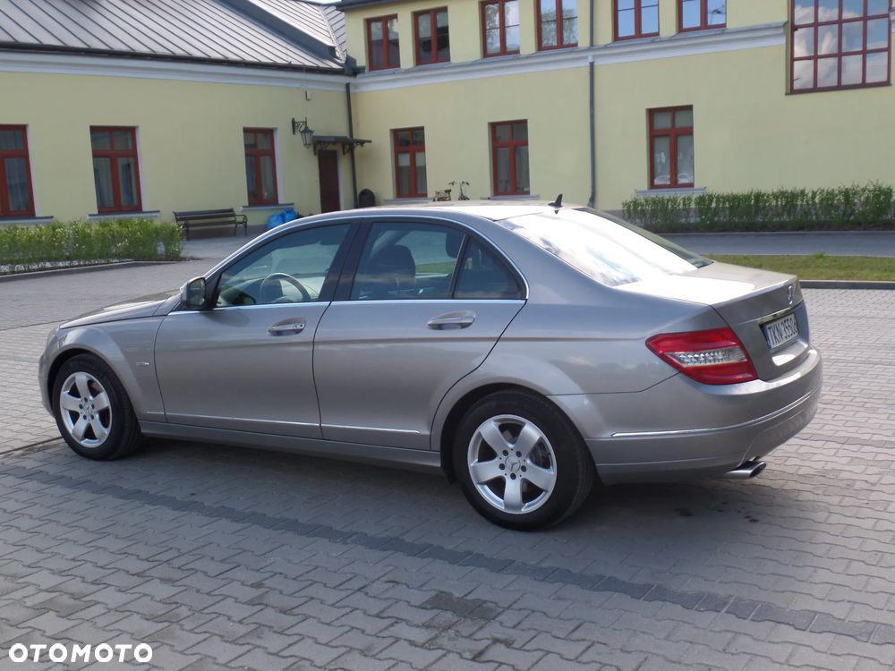 Mercedes-Benz Klasa C 220 CDI Elegance - 11