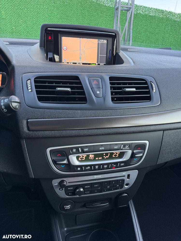 Renault Megane dCi 110 FAP Paris - 23