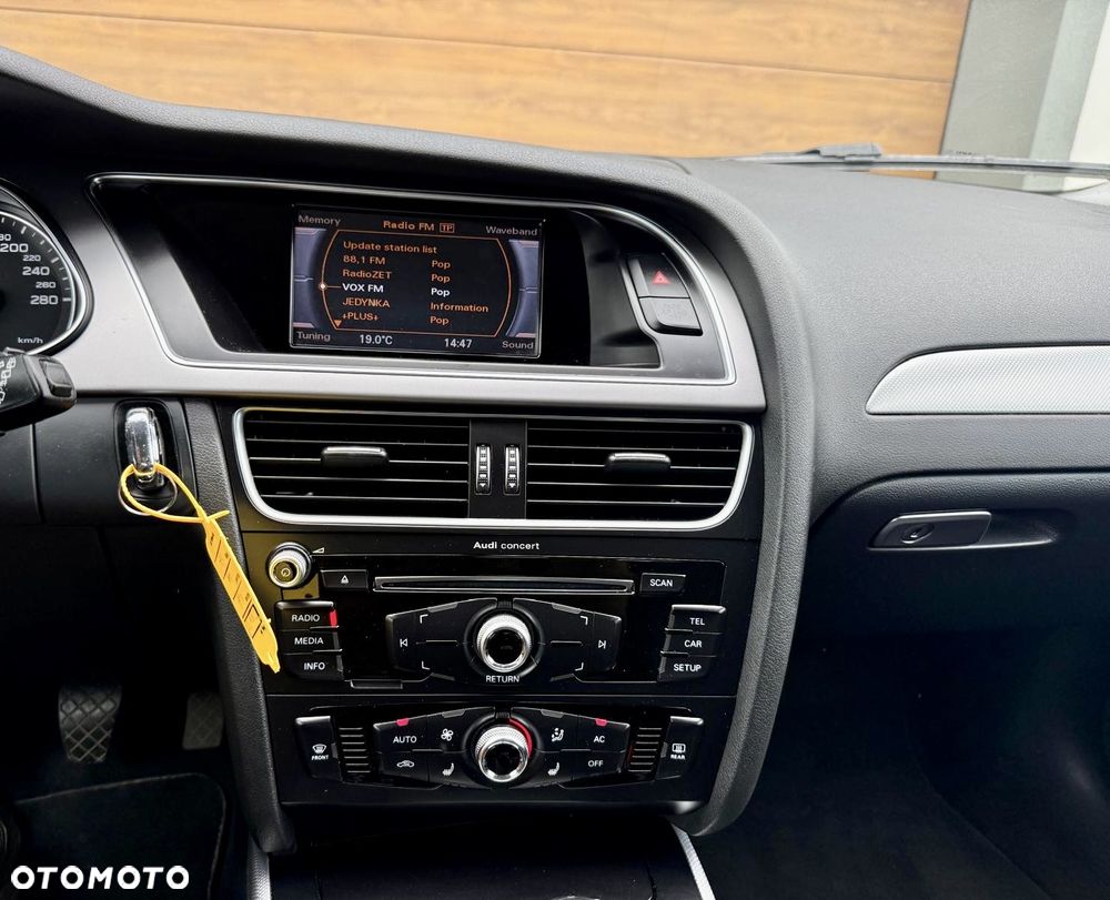 Audi A4 Avant 2.0 TFSI Flexible Fuel Quattro - 22