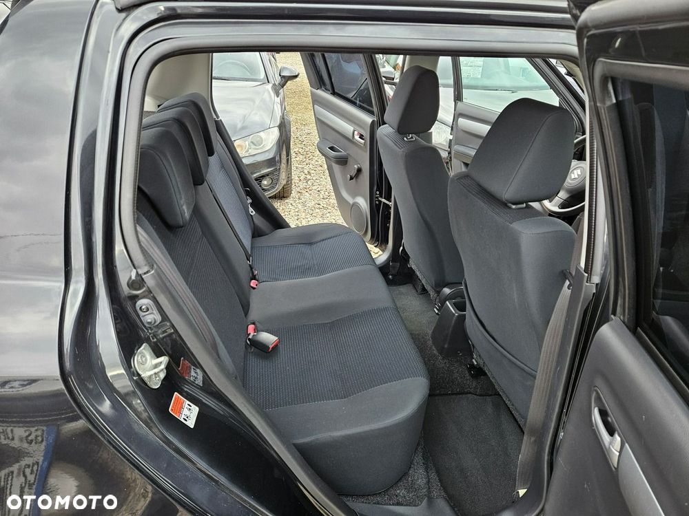 Suzuki Swift - 11