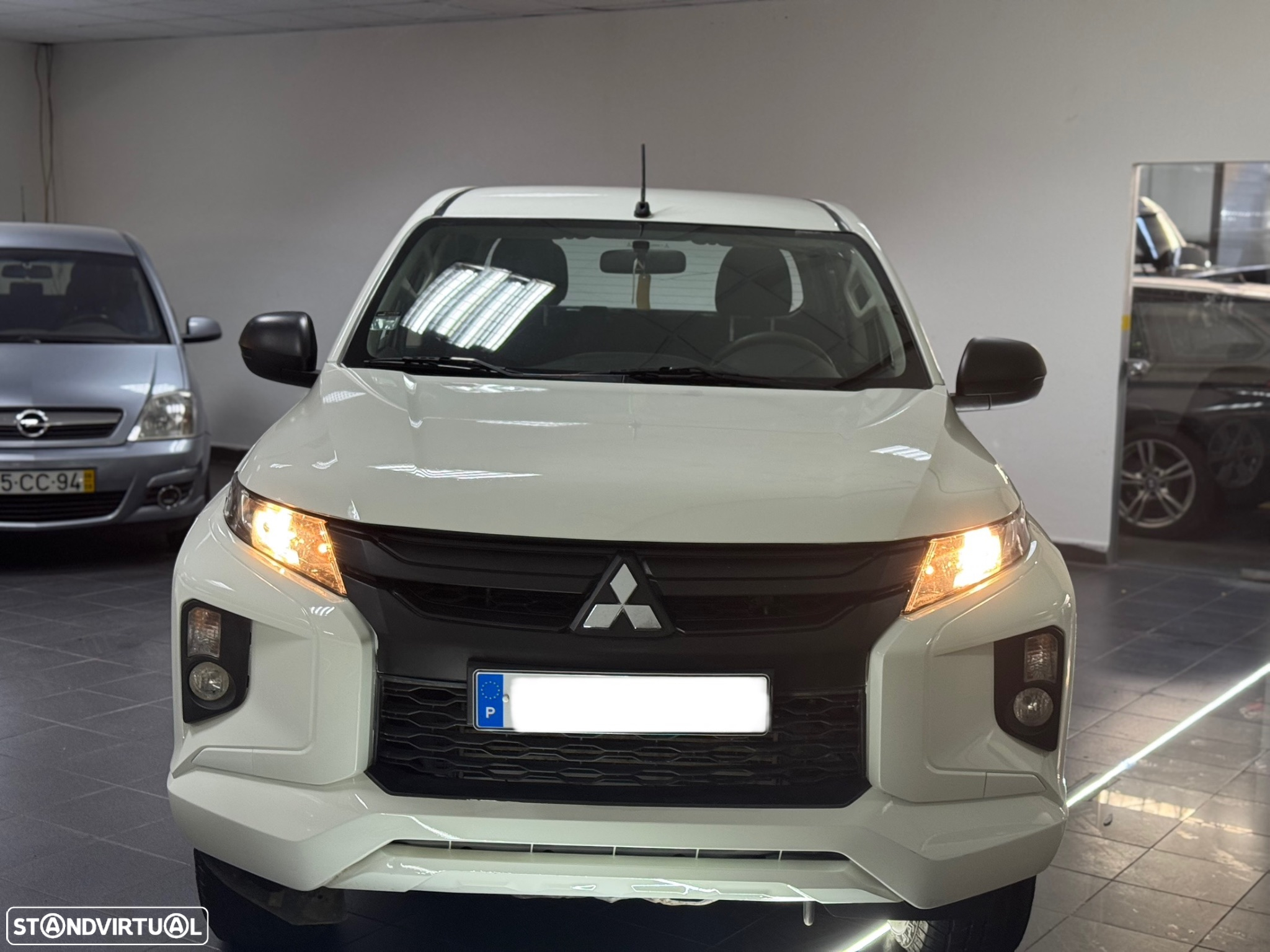 Mitsubishi L200 2.3 DI-D CD Invite 4WD - 3