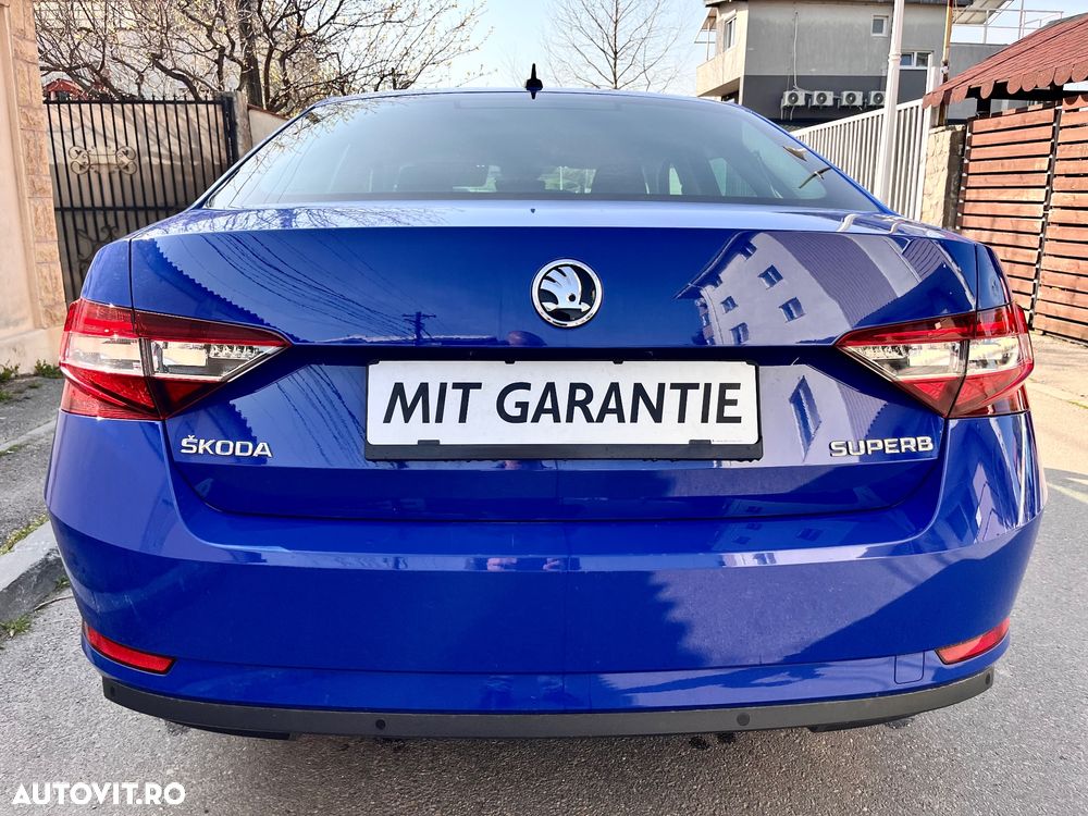 Skoda Superb 2.0 TDI DSG Sportline - 11