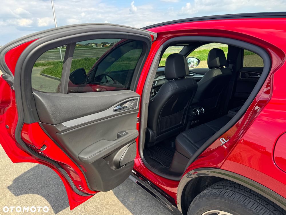 Alfa Romeo Stelvio 2.0 Turbo 16V AT8-Q4 Veloce Ti - 32