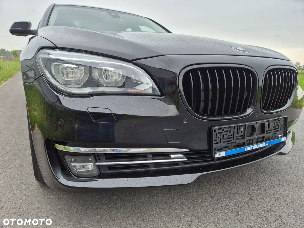 BMW Seria 7 740Li - 11