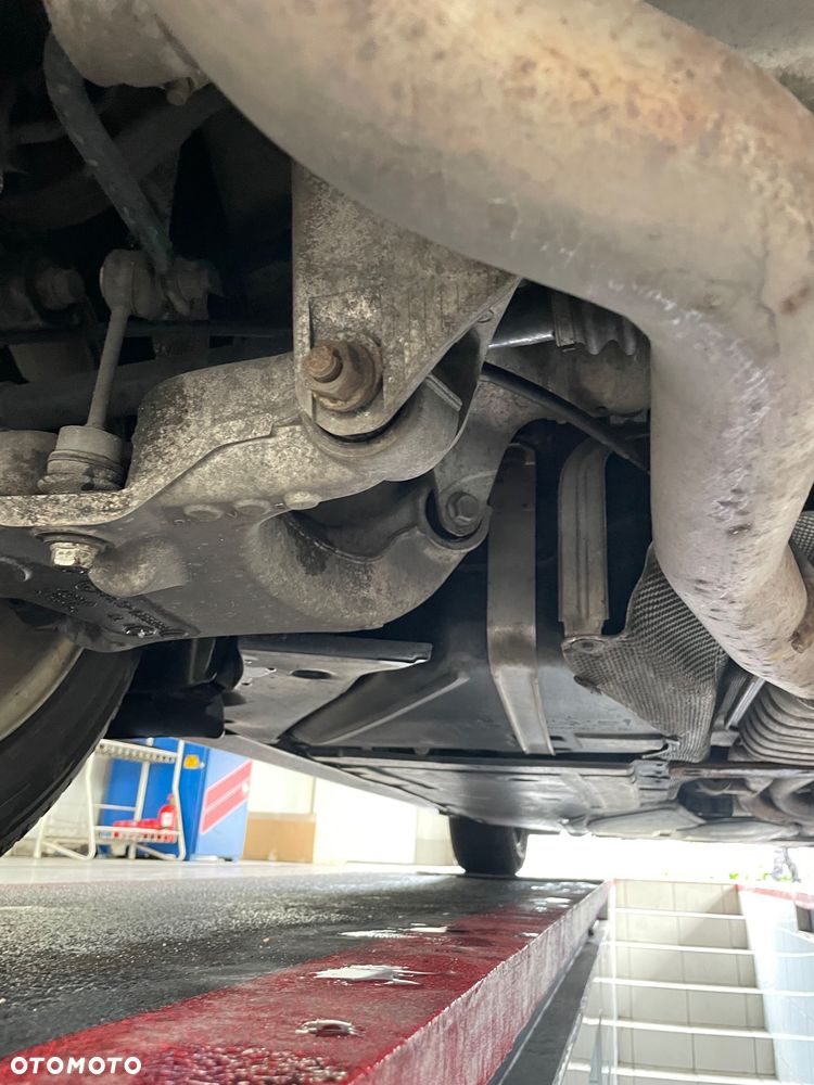 BMW Seria 5 - 34