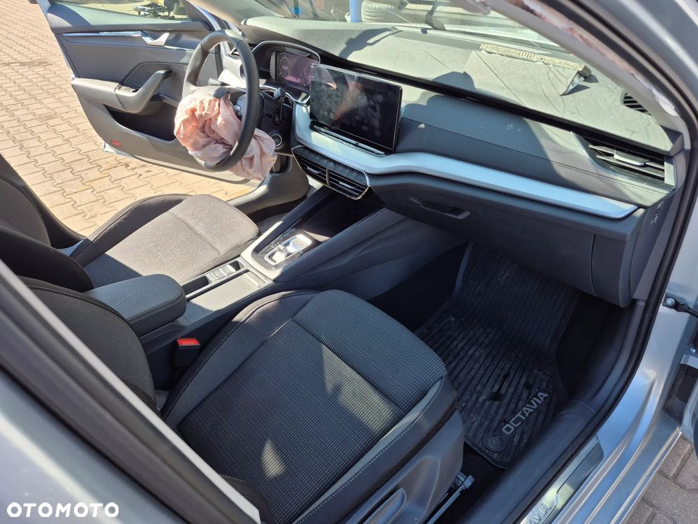 Skoda Octavia 1.5 TSI mHEV Edition 130 Selection DSG - 11