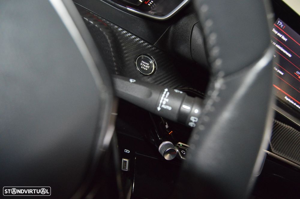 Peugeot 2008 1.5 BlueHDi Allure Pack - 42