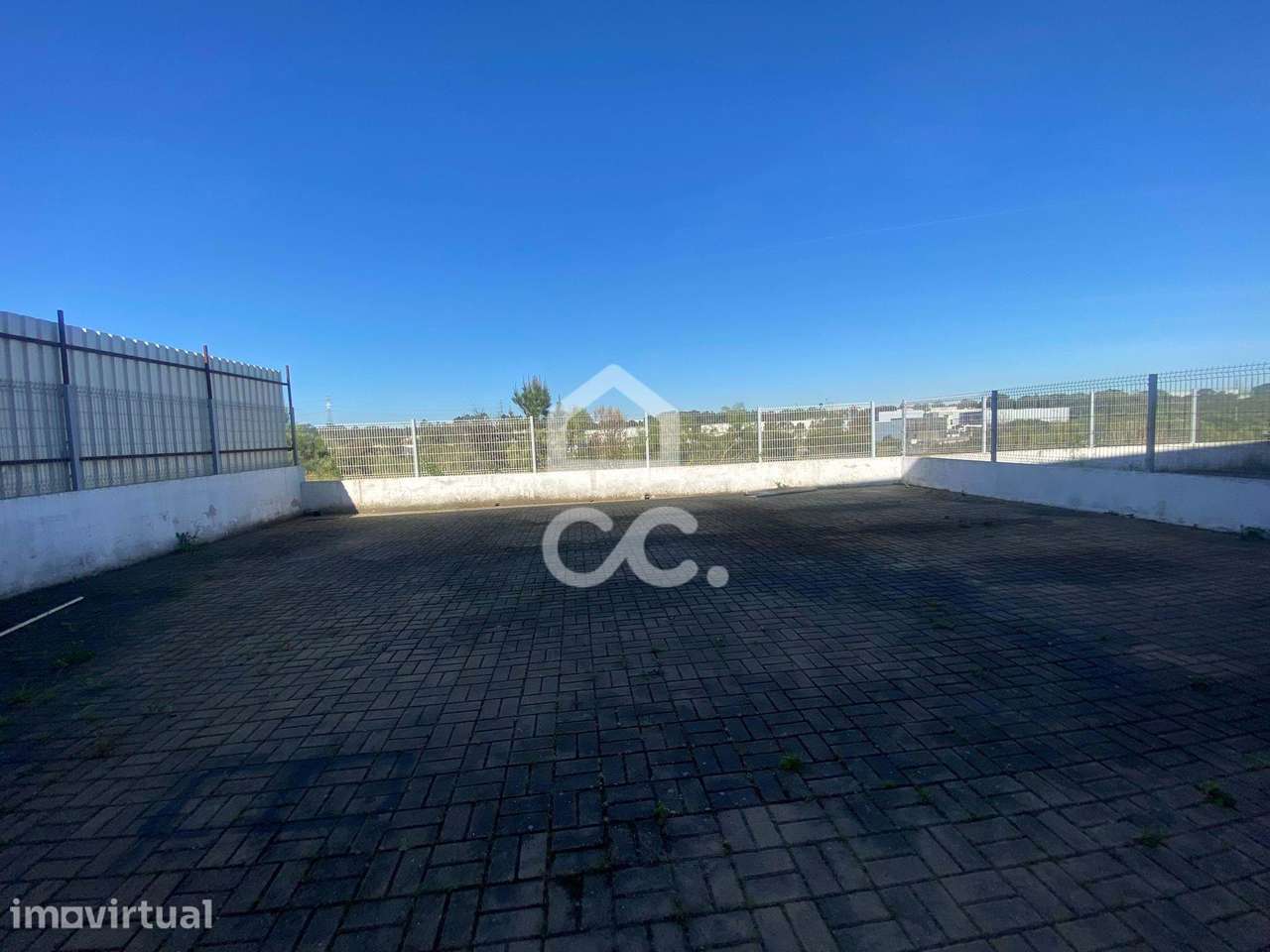Armazém Industrial 680 m² | Logradouros | 2 Portões Automáticos | Exce - Grande imagem: 5/34