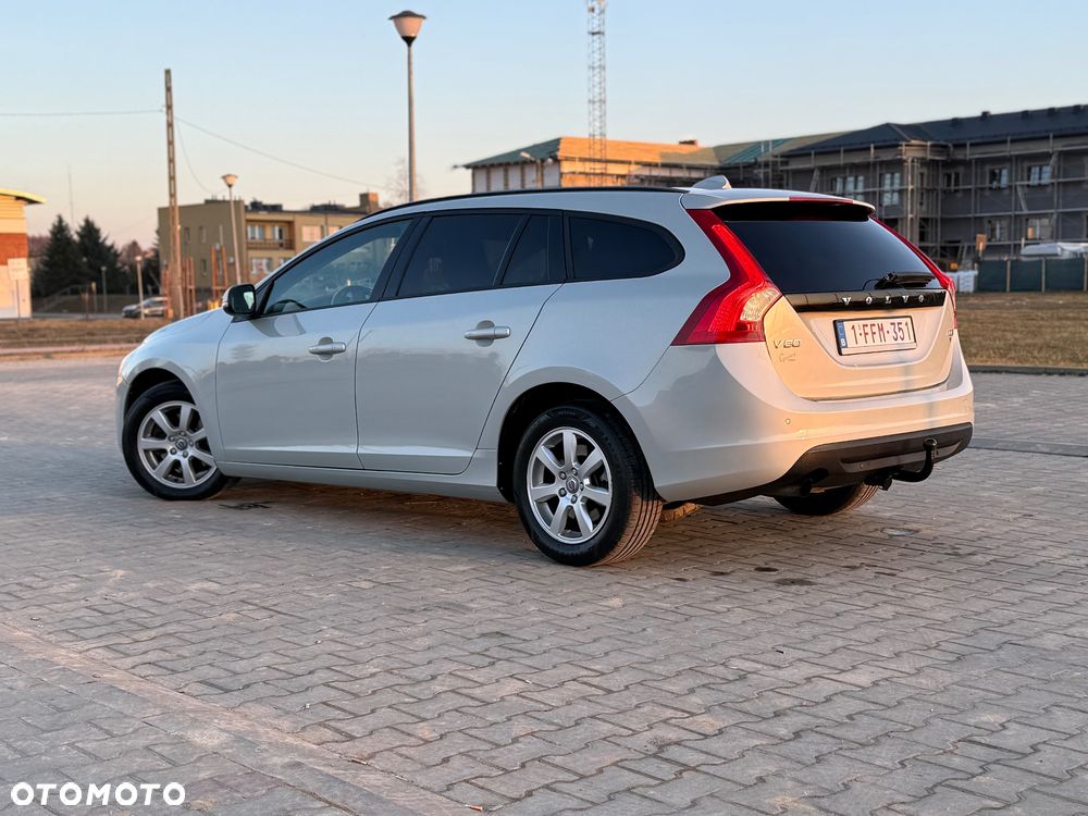 Volvo V60 D3 Summum - 22