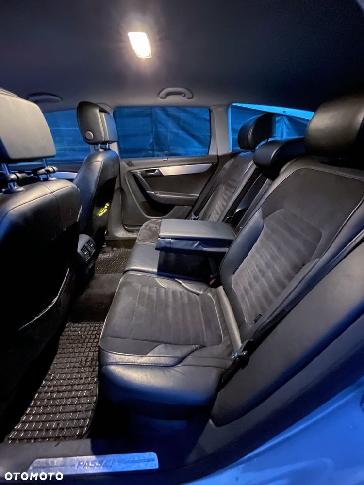 Volkswagen Passat 2.0 TSI Highline - 15