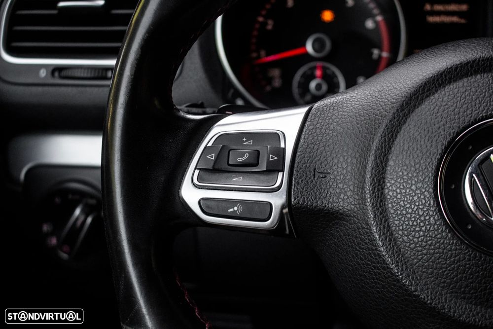 VW Golf 2.0 GTI DSG adidas - 13