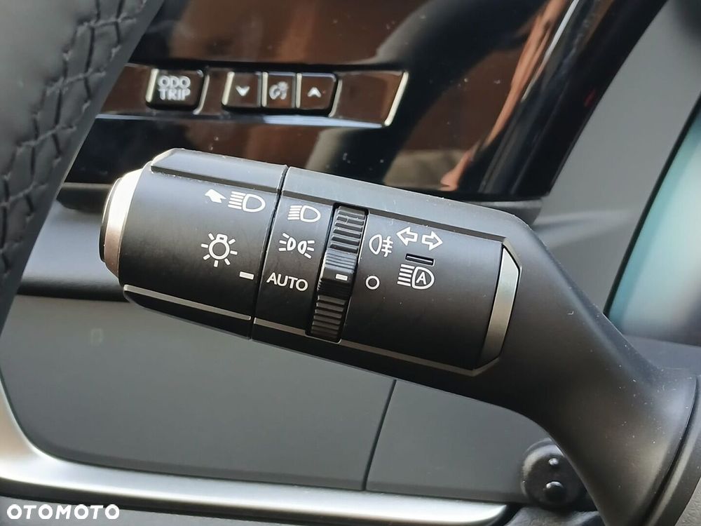 Lexus RZ 300e Prestige - 35