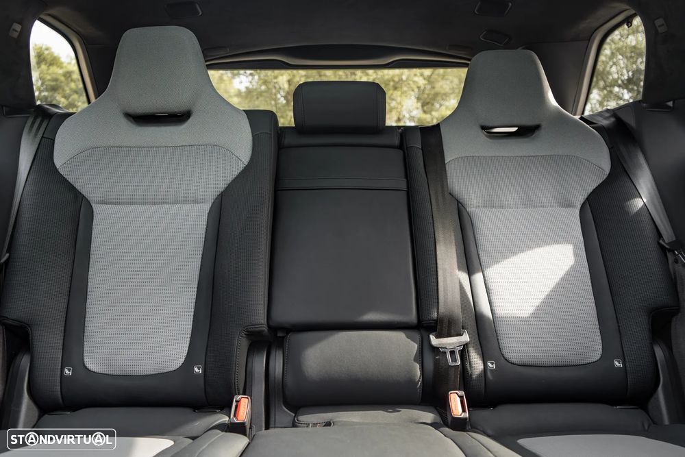 Land Rover Range Rover Sport 4.4 P635 SV Edition One (Carbon) - 34