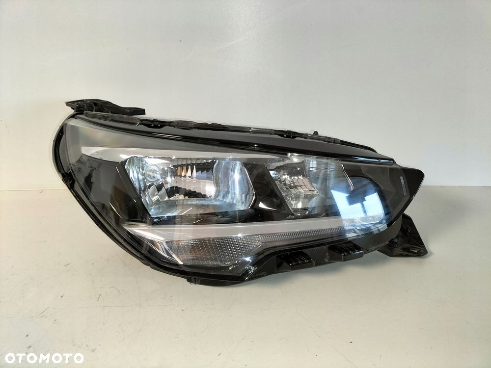 lampa przednia reflektor prawa opel corsa f 19-23 - 1