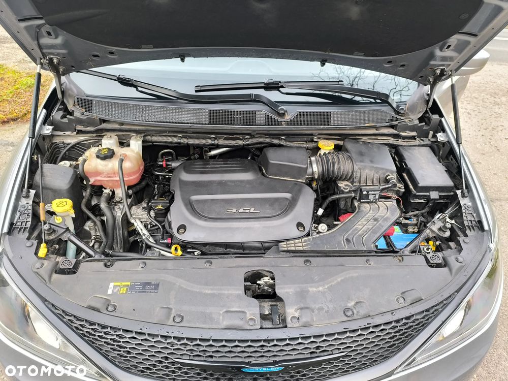 Chrysler Pacifica - 19