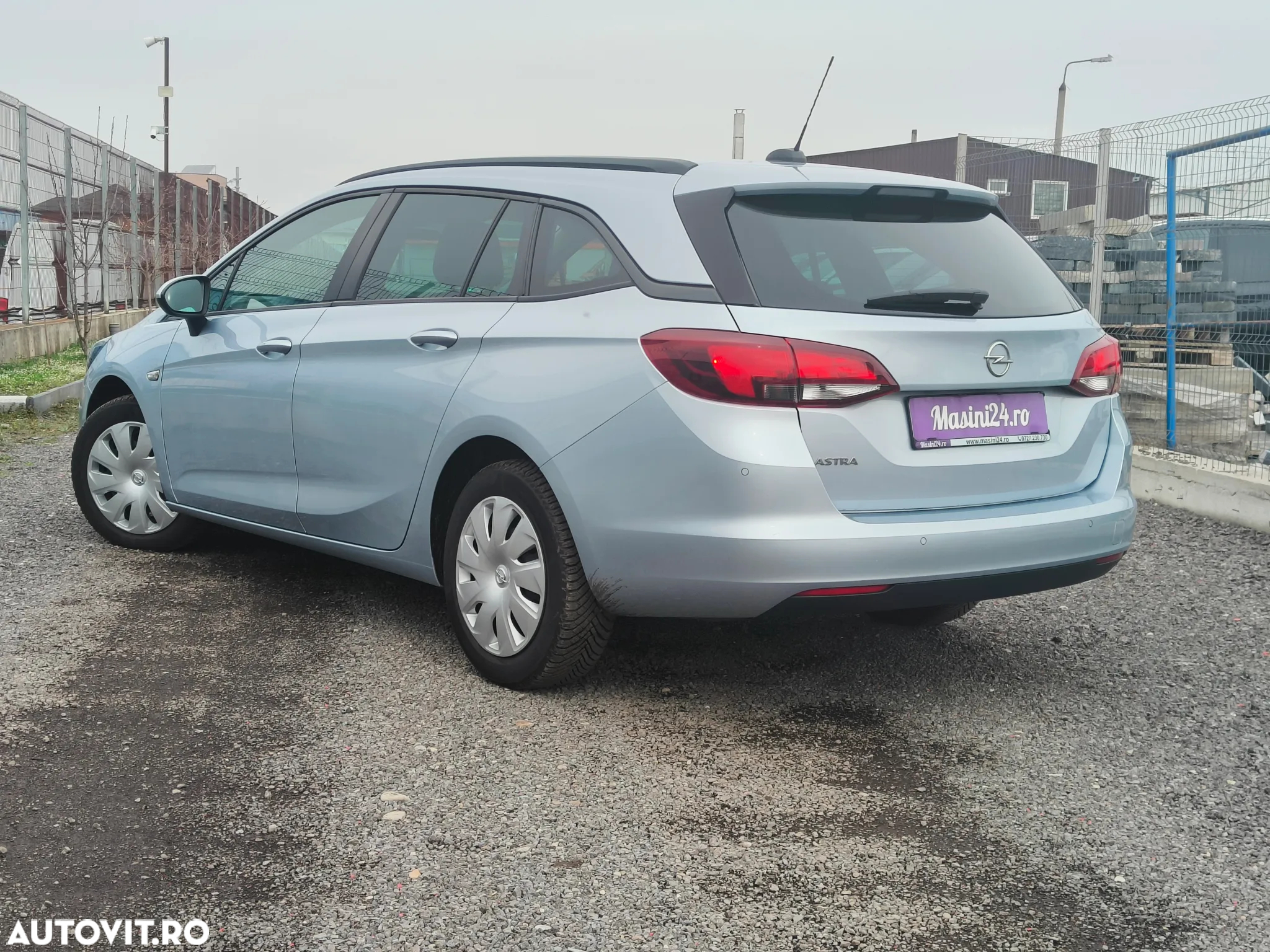 Opel Astra Sport Tourer 1.2 Turbo Start/Stop Elegance - 4