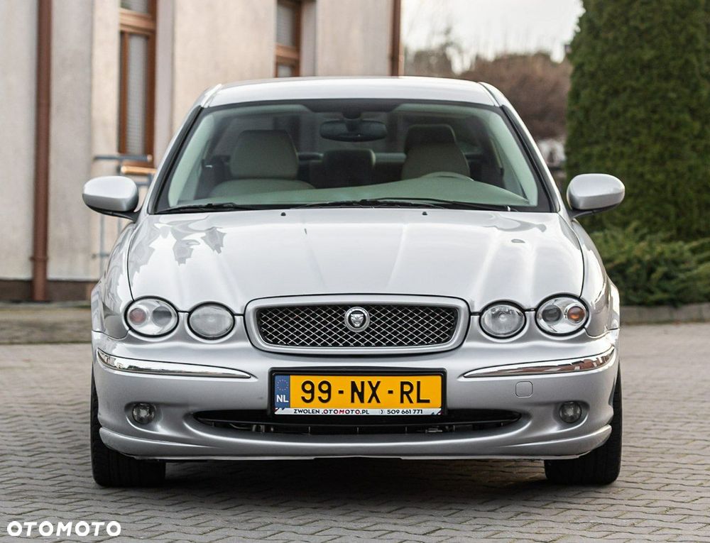 Jaguar X-Type 3.0 V6 4x4 Executive - 10