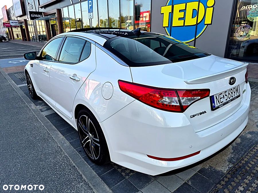 Kia Optima - 12