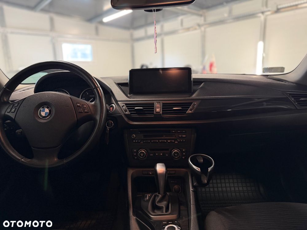 BMW X1 sDrive18d xLine - 8