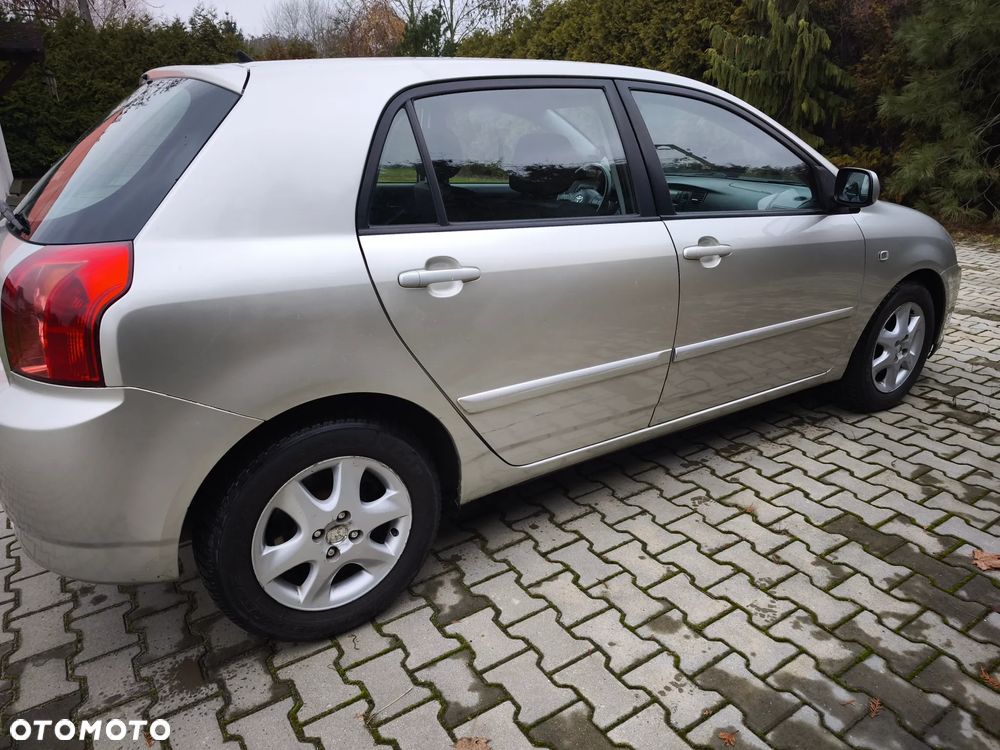 Toyota Corolla 2.0 D-4D Sol - 3