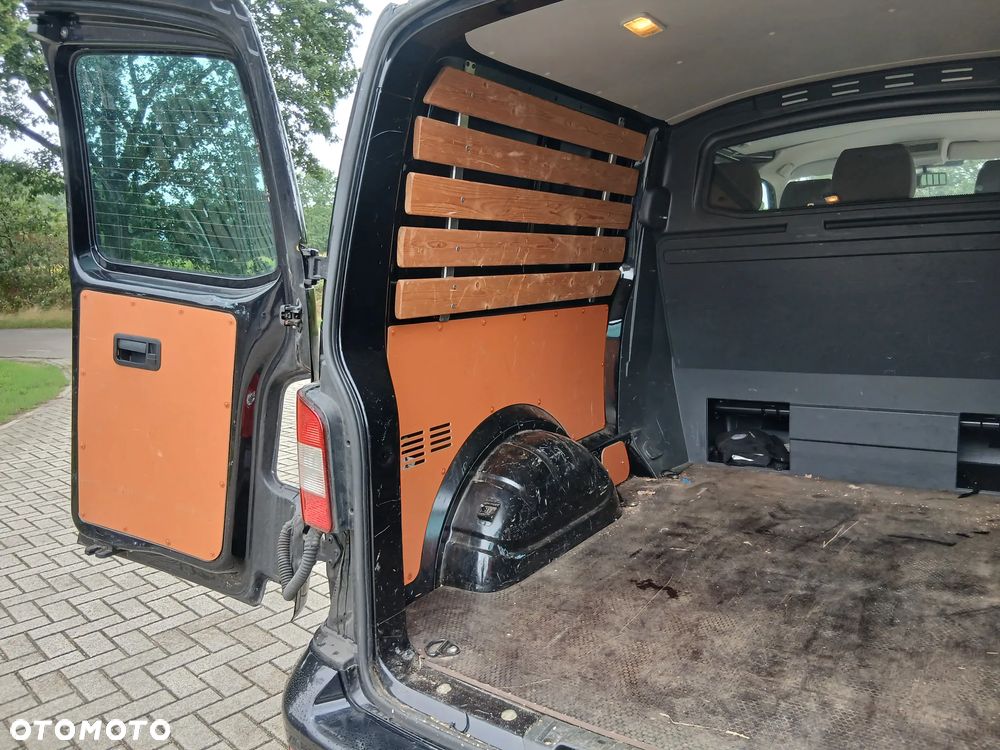 Volkswagen Transporter - 12