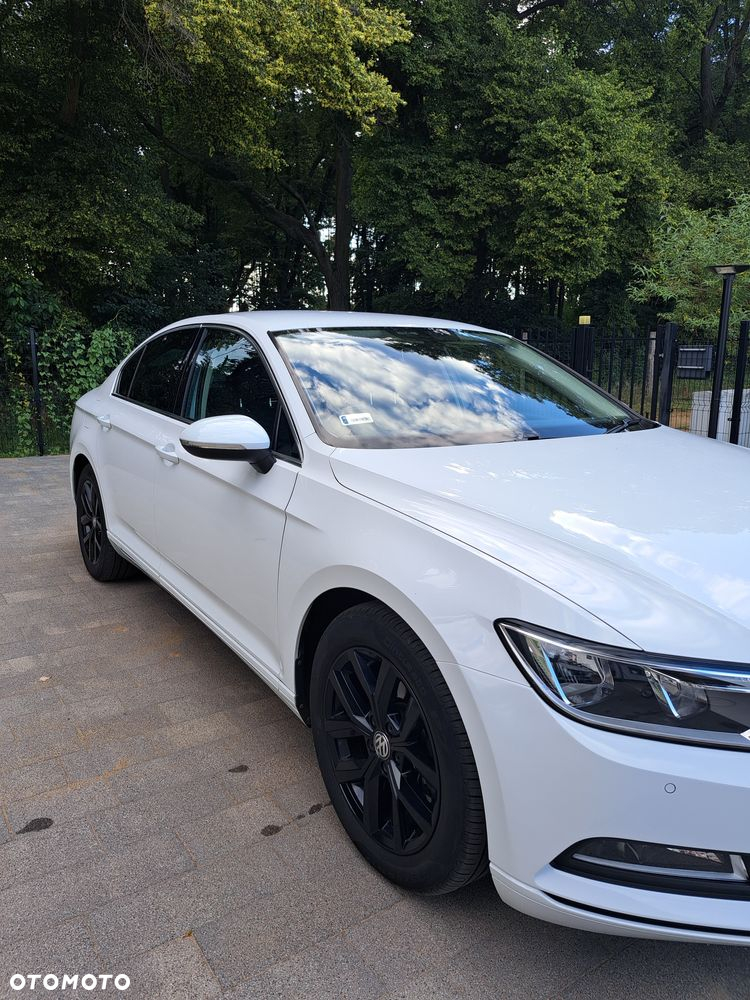 Volkswagen Passat - 2