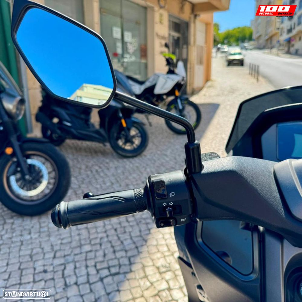 Yamaha NMAX 125 - 11