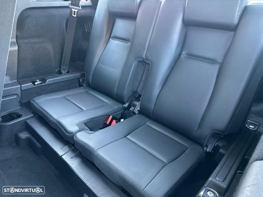 Land Rover Discovery Sport 2.0 TD4 HSE Luxury 7L Auto - 17