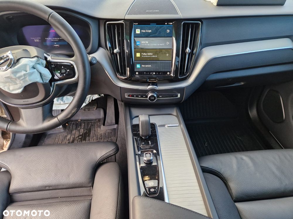 Volvo XC 60 B4 B R-Design - 9