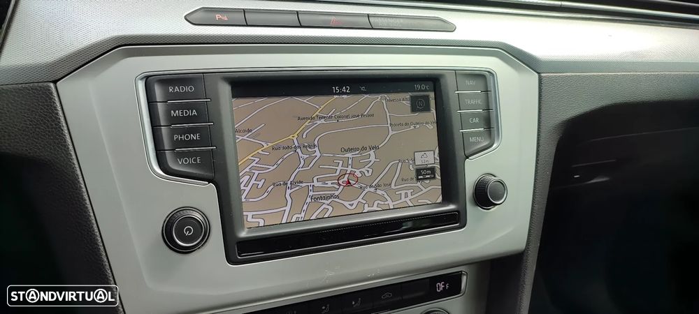 VW Passat 1.6 TDI Highline - 6