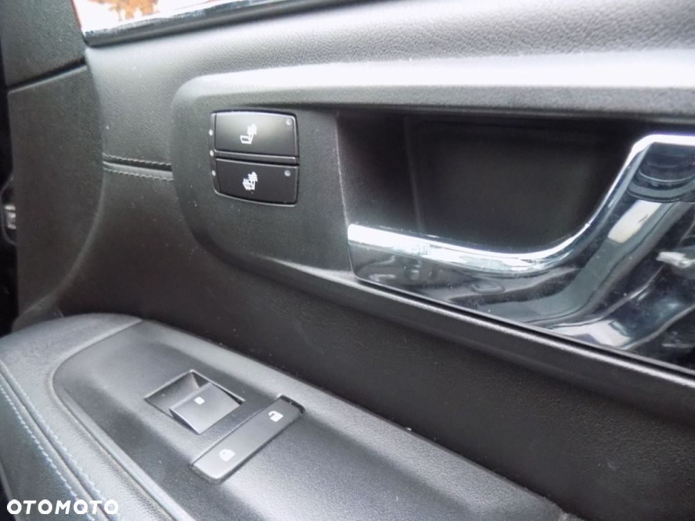 Cadillac SRX - 10