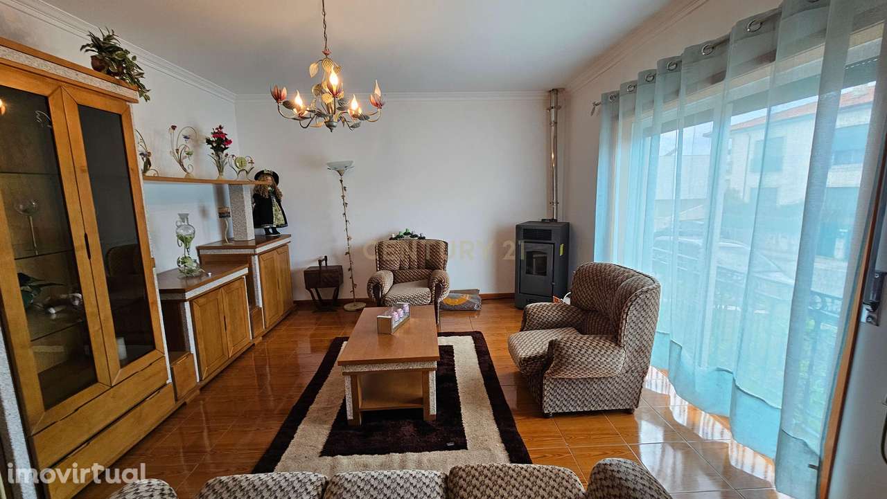 Moradia Geminada V3- Vila Boa do Bispo - Grande imagem: 5/27