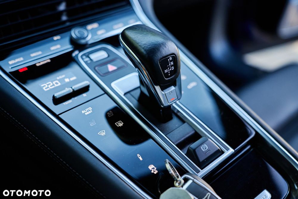 Porsche Panamera - 16
