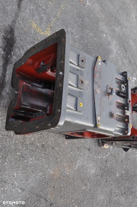 OBUDOWA SKRZYNI BIEGÓW RENAULT ARES 825 YZ150113RGH - 2