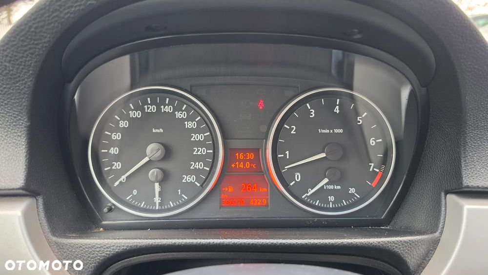 BMW Seria 3 325i - 20
