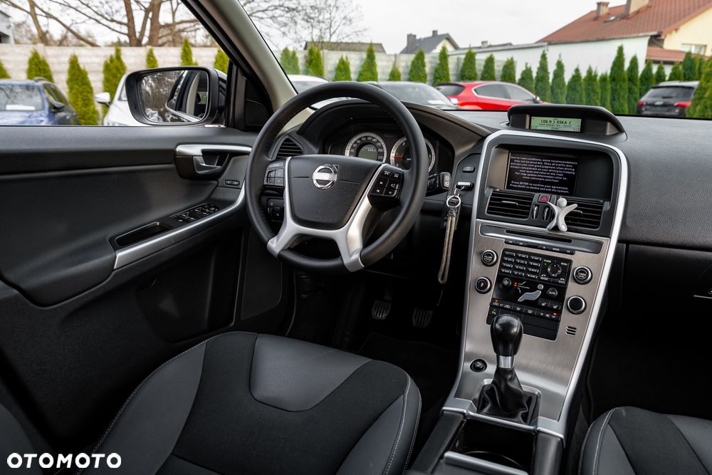 Volvo XC 60 - 25