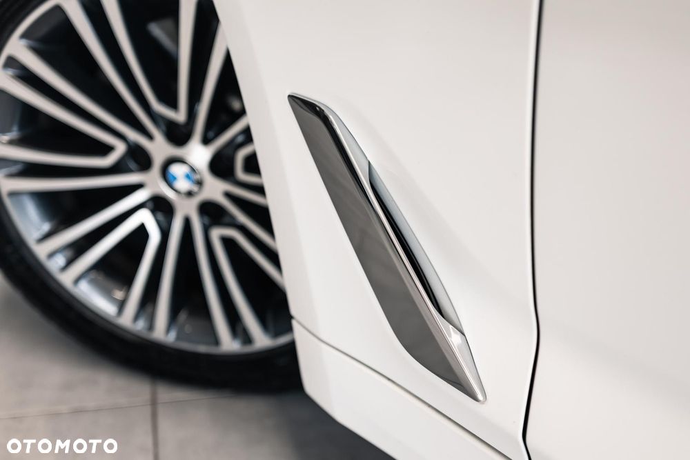 BMW Seria 5 530i Sport Line sport - 40