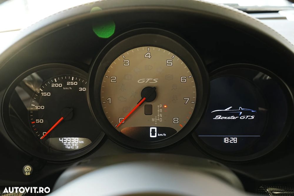 Porsche Boxster 718 GTS PDK - 18