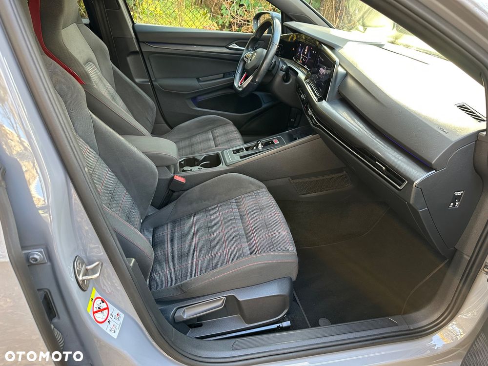 Volkswagen Golf - 9