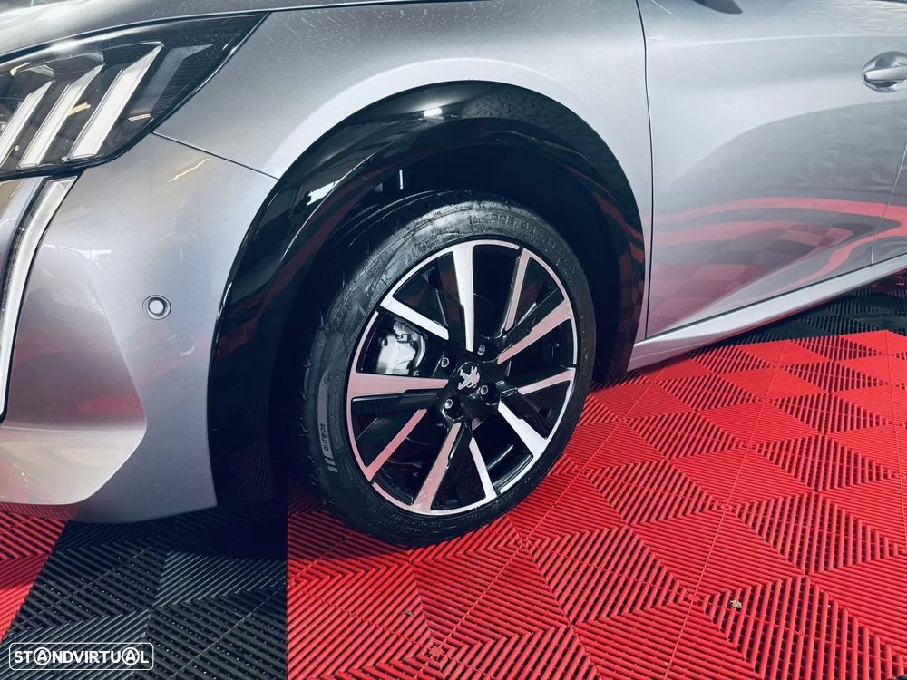 Peugeot 208 PureTech 130 GT Pack - 16