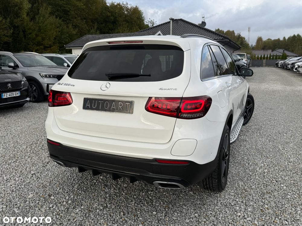 Mercedes-Benz GLC 300 de 4Matic 9G-TRONIC AMG Line Plus - 13