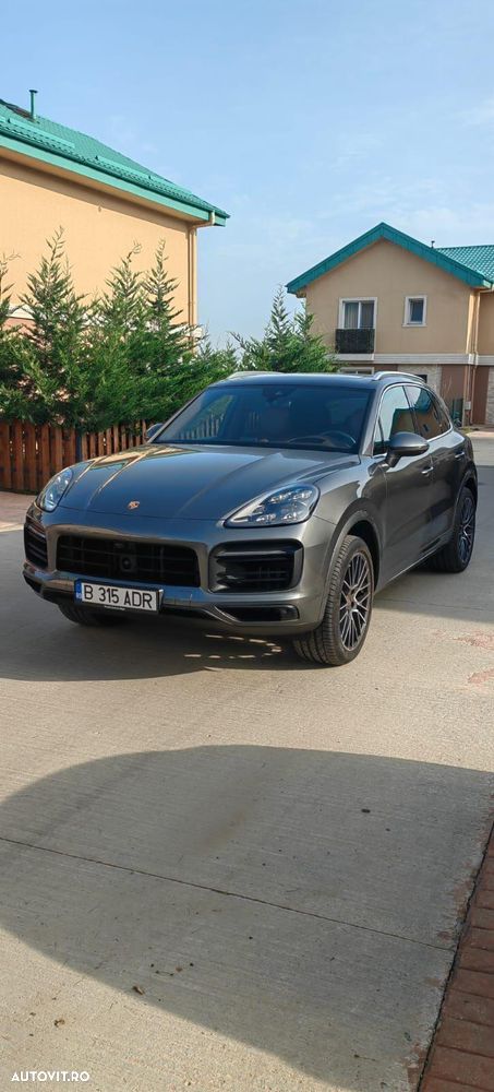 Porsche Cayenne Standard - 4