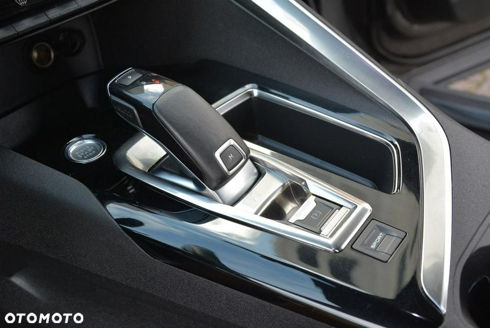 Peugeot 5008 BlueHDi 180 EAT8 GT - 32
