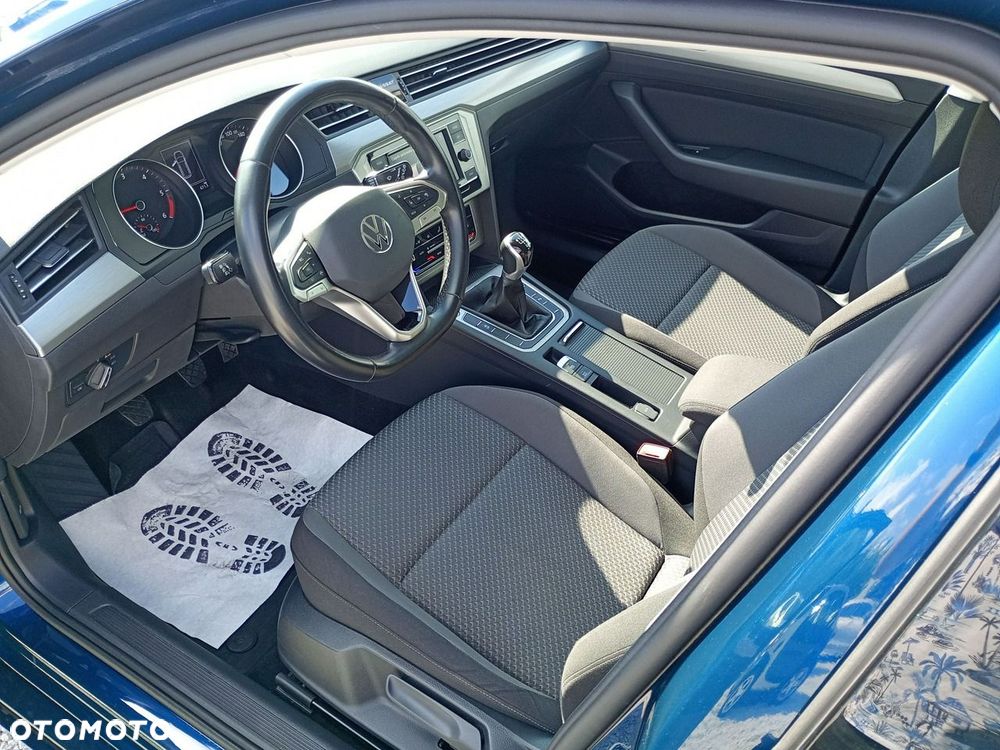 Volkswagen Passat Variant 2.0 TDI EVO Essence - 18