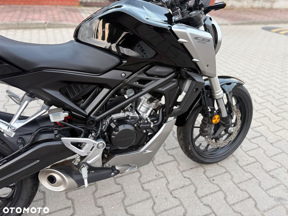 Honda CB - 12