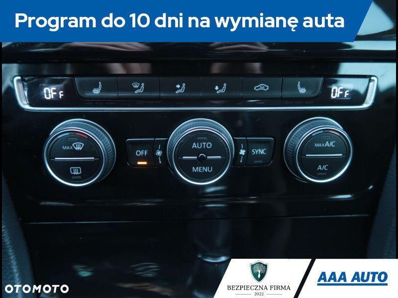 Volkswagen Golf - 19