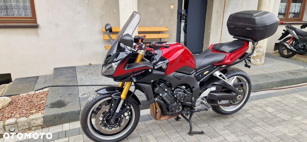 Yamaha FZ - 11