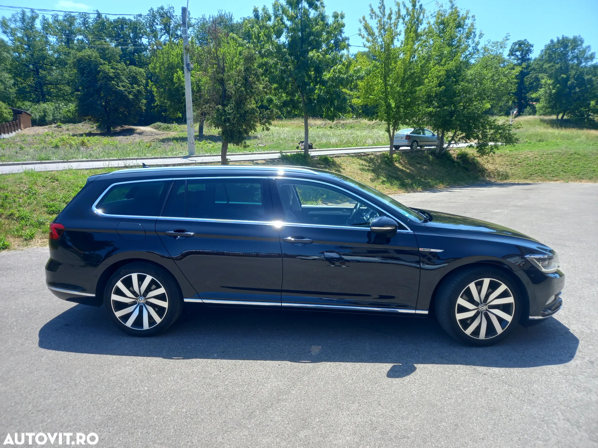 Volkswagen Passat Variant 2.0 TDI DSG 4Motion Highline - 19