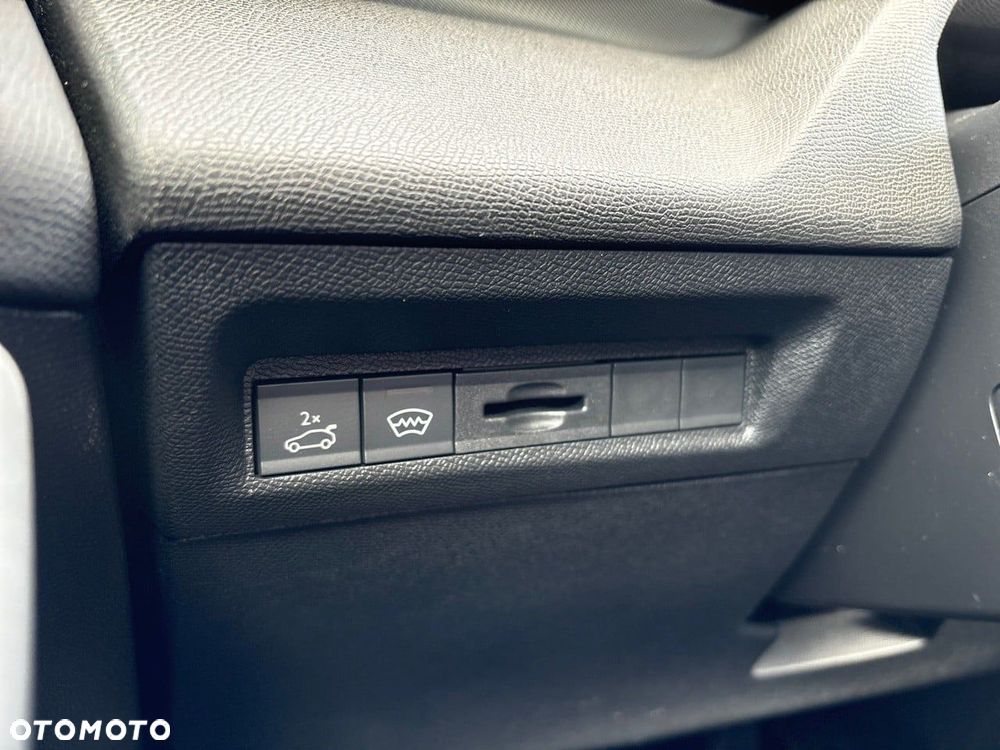 Peugeot 408 1.2 PureTech GT S&S EAT8 - 13